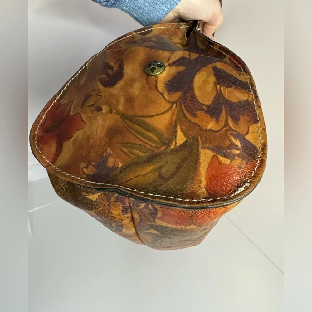 Patricia Nash Lione Heritage Multi Color Floral Print Large Leather Shoulder Bag - Picture 10 of 14